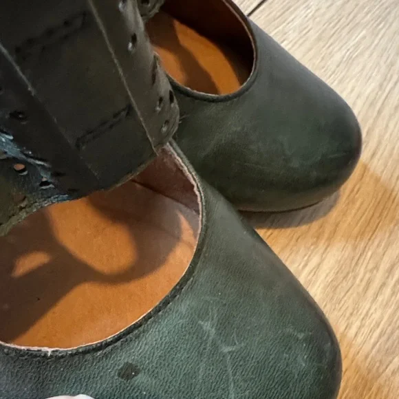 Miz Mooz Dark Green Leather Cutout Mary Jane Heels - Picture 6 of 11